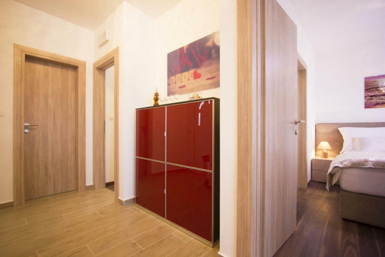 Paradise Lux Apartment Трогир Екстериор снимка